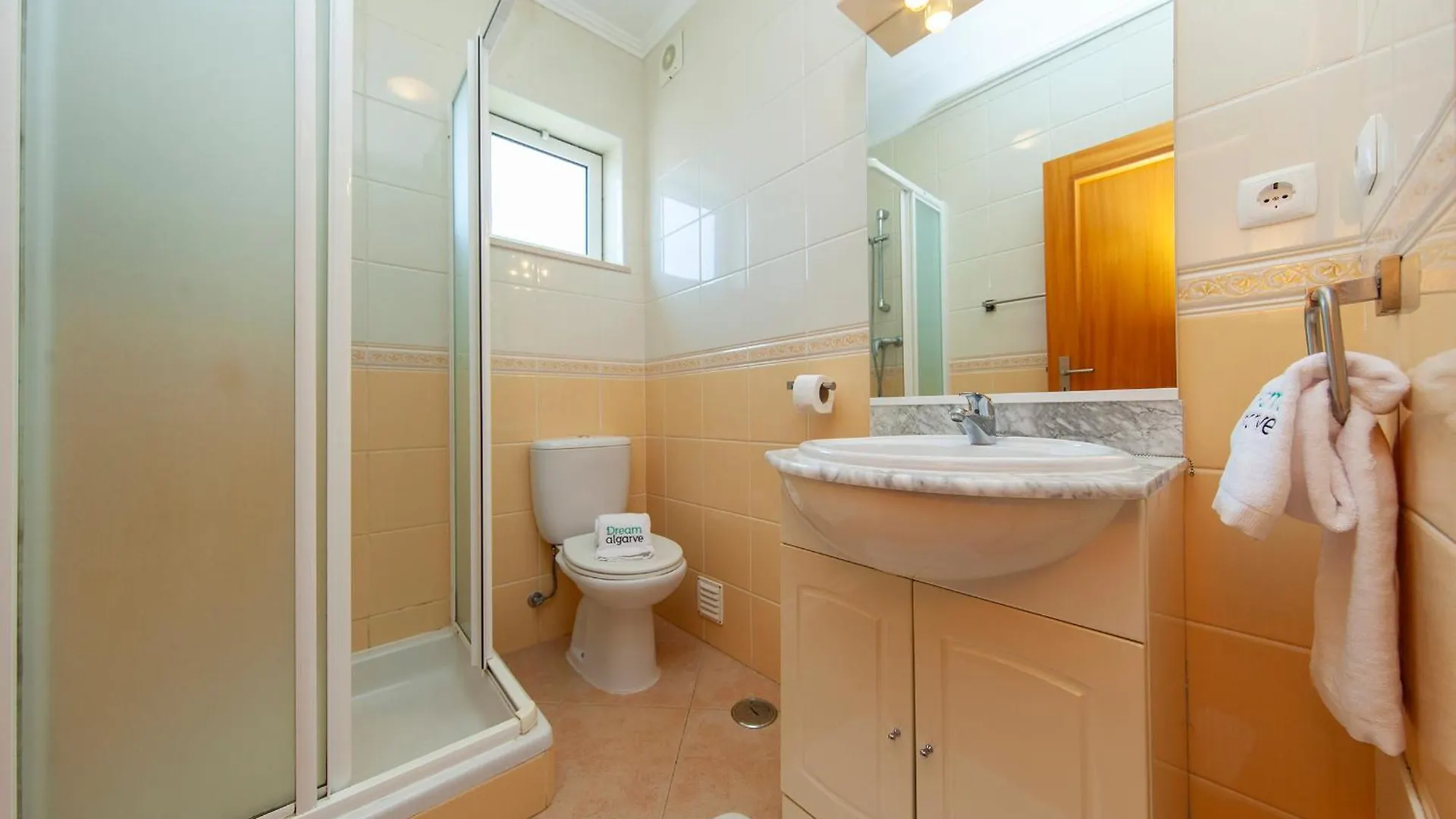 B73 - Luz Sun Holiday Apartment Lagos